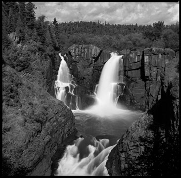 photograph of high falls waterfall in minnesota