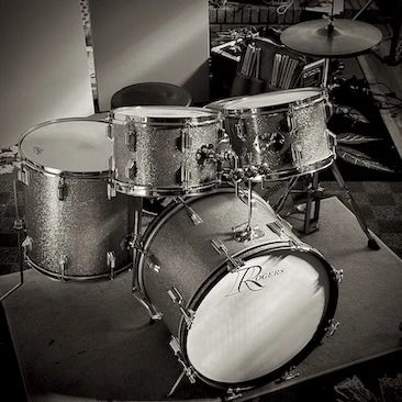 Images and musings about musical instruments and the music industry.